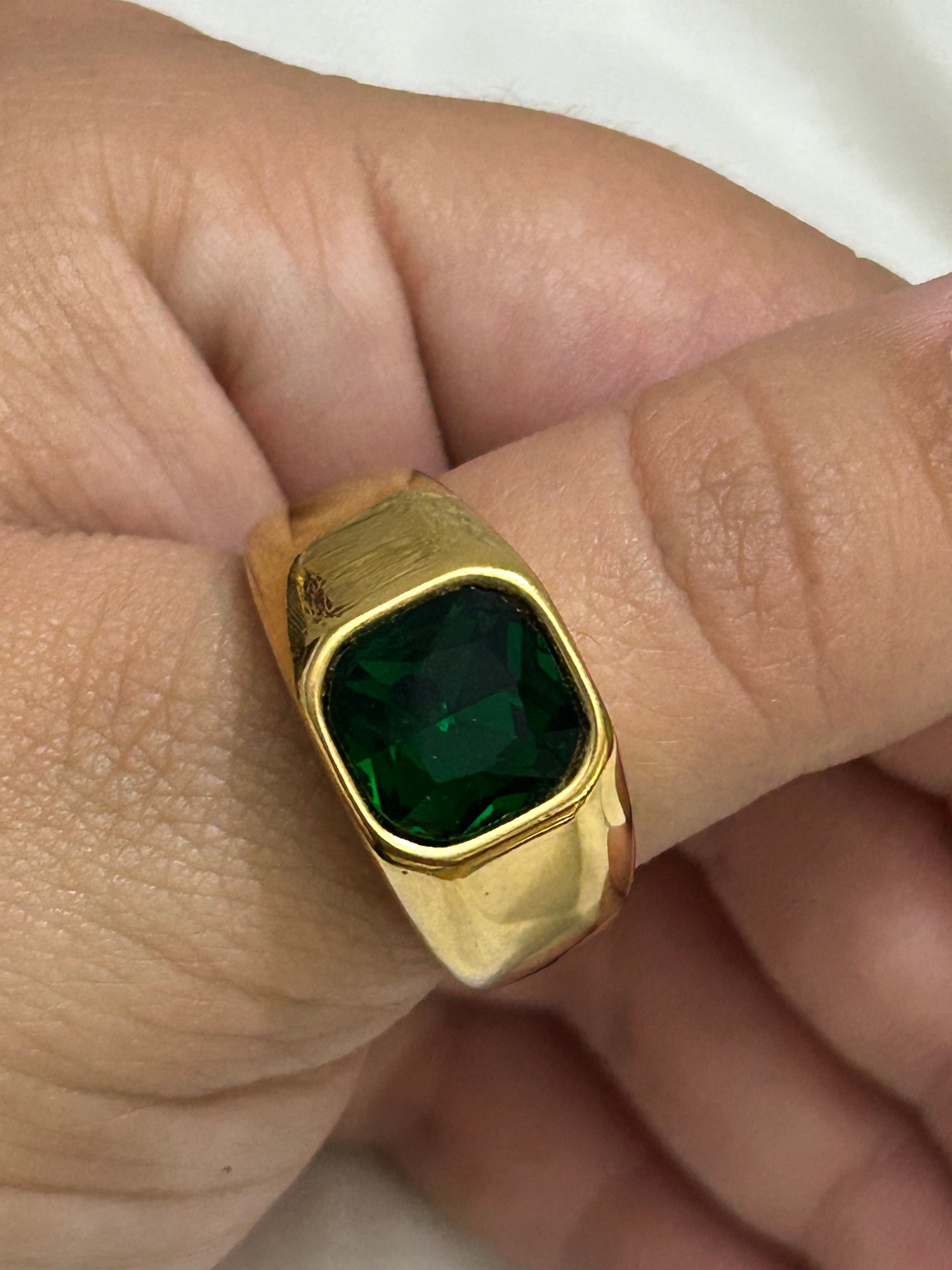 anillo de piedra
