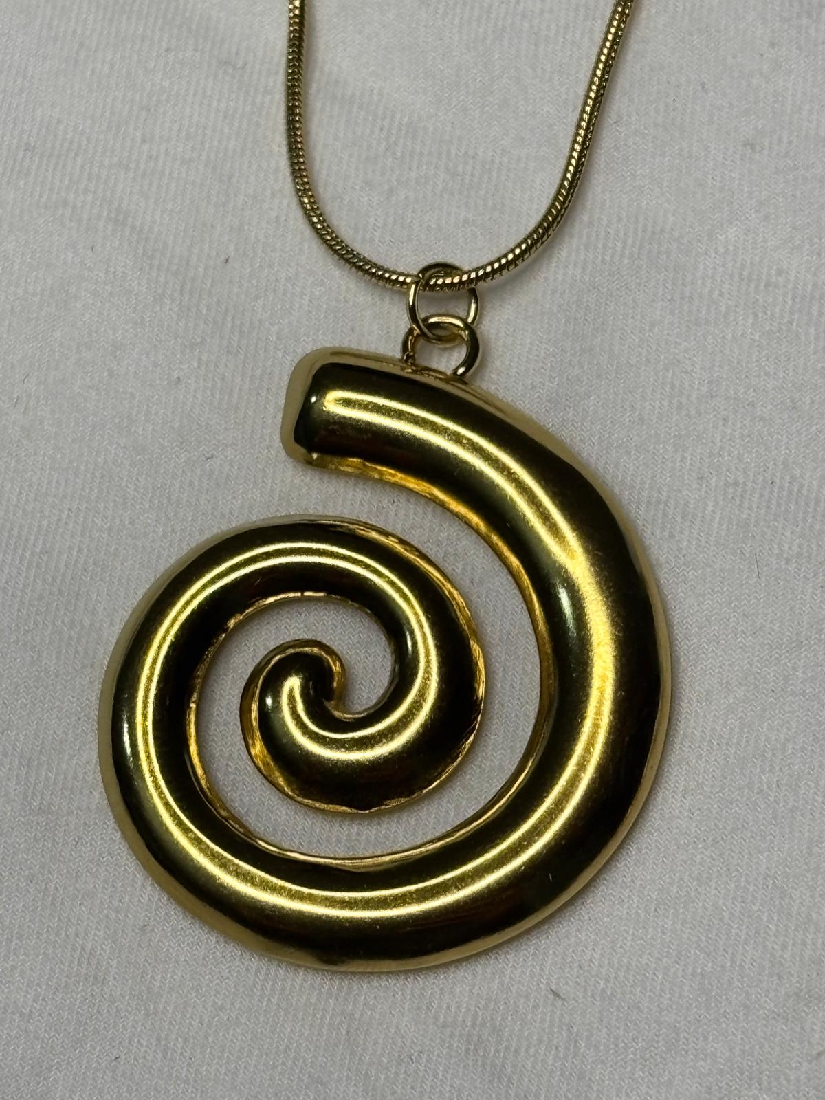 Collar Caracol Gold