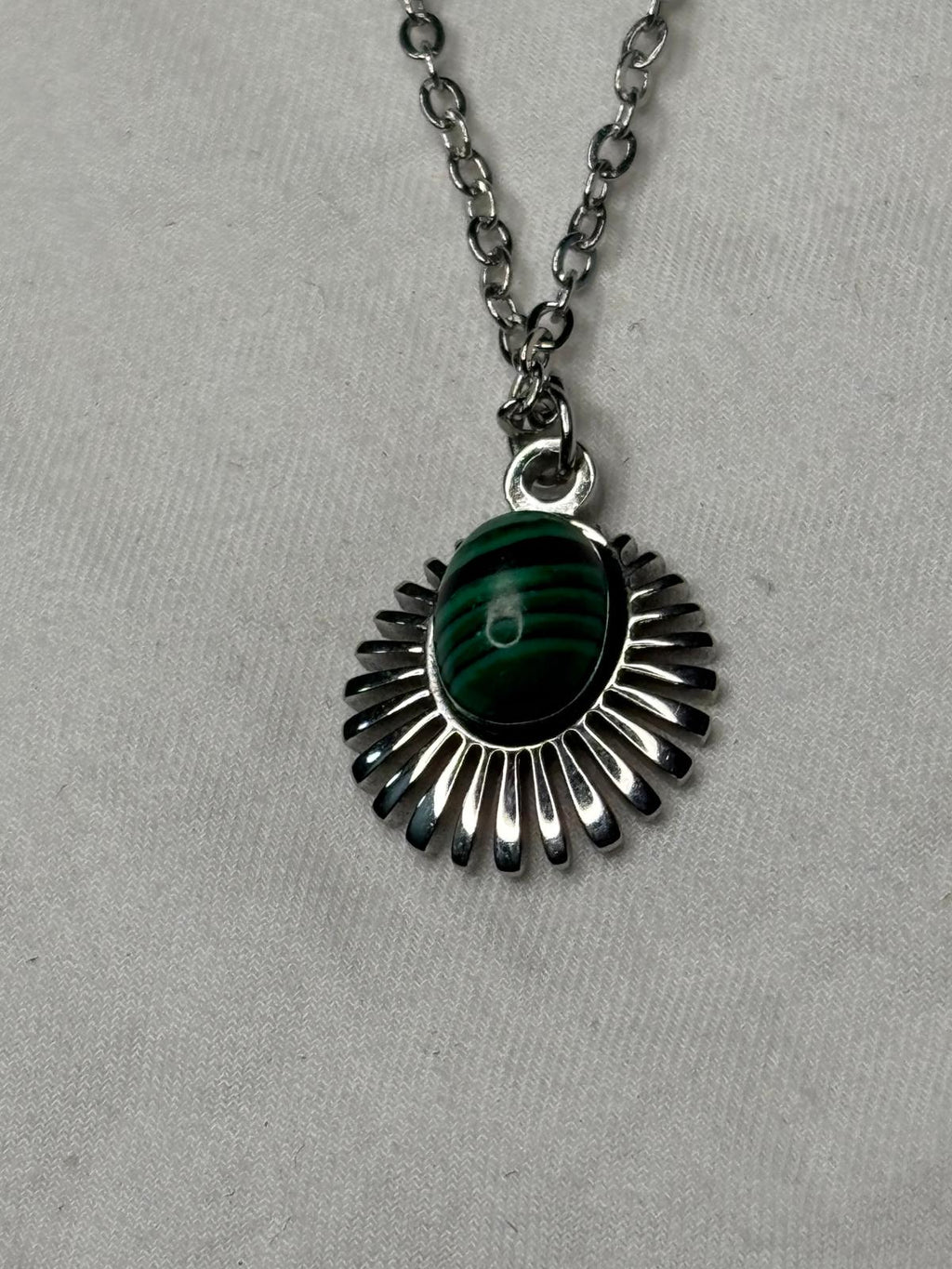 Collar Sol de Esmeralda