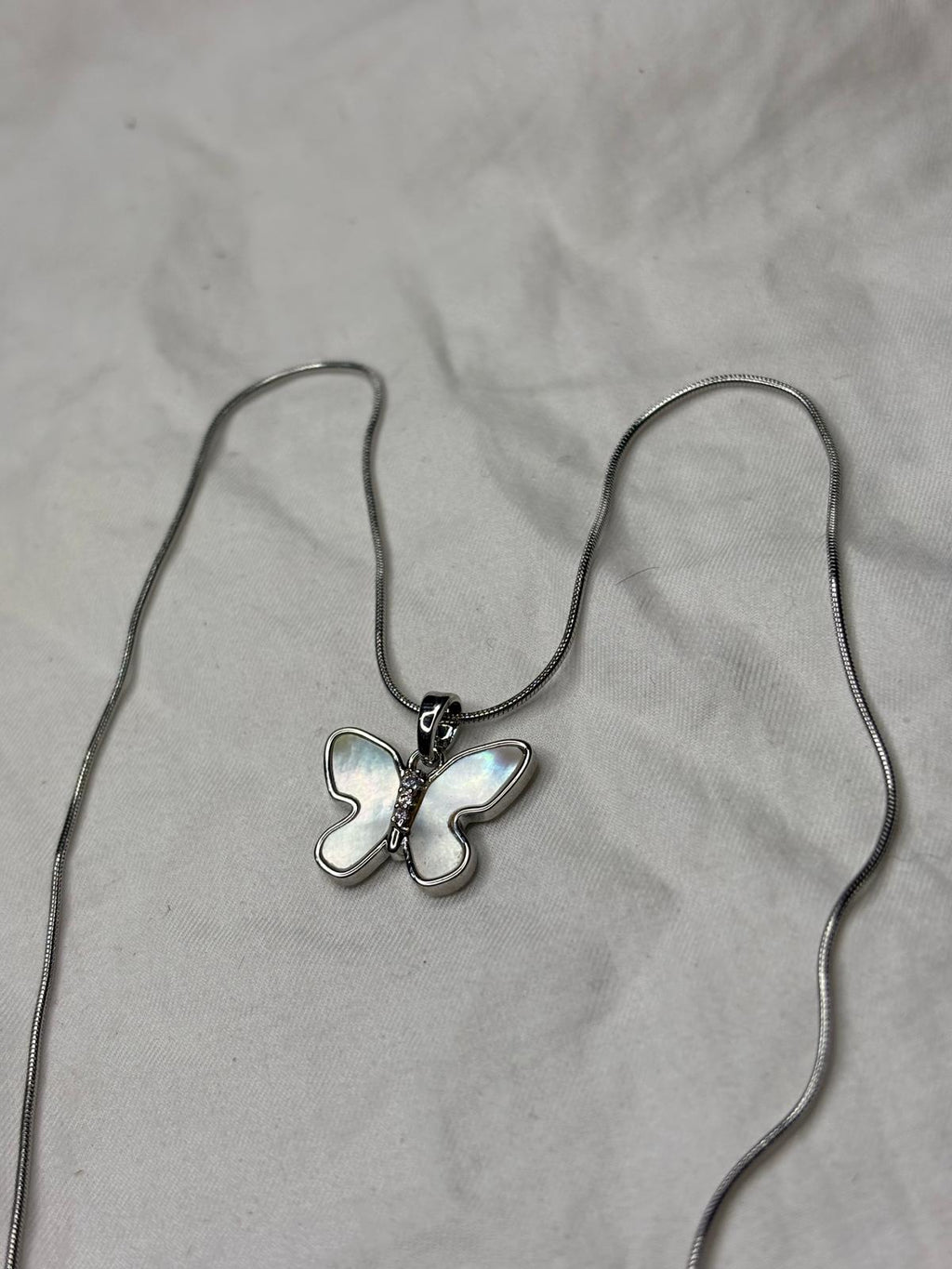 Collar Mariposa Nácar